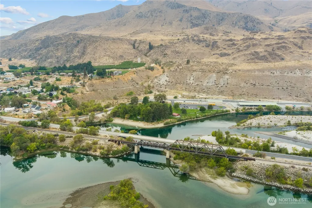 123 Chelan Falls Chelan Falls WA 98817