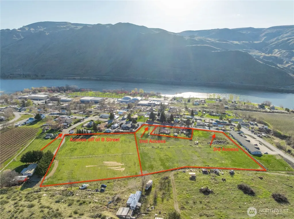 123 Chelan Falls Chelan Falls WA 98817