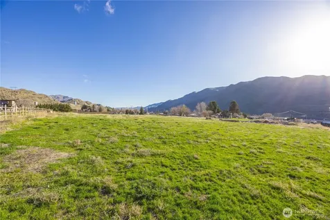 123 Chelan Falls Chelan Falls WA 98817