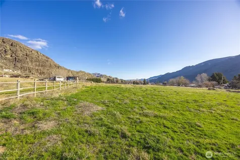 123 Chelan Falls Chelan Falls WA 98817
