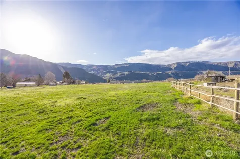 123 Chelan Falls Chelan Falls WA 98817