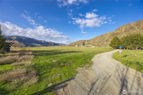 123 Chelan Falls Chelan Falls WA 98817
