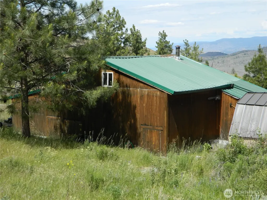 428 Five Mile Road Tonasket WA 98855