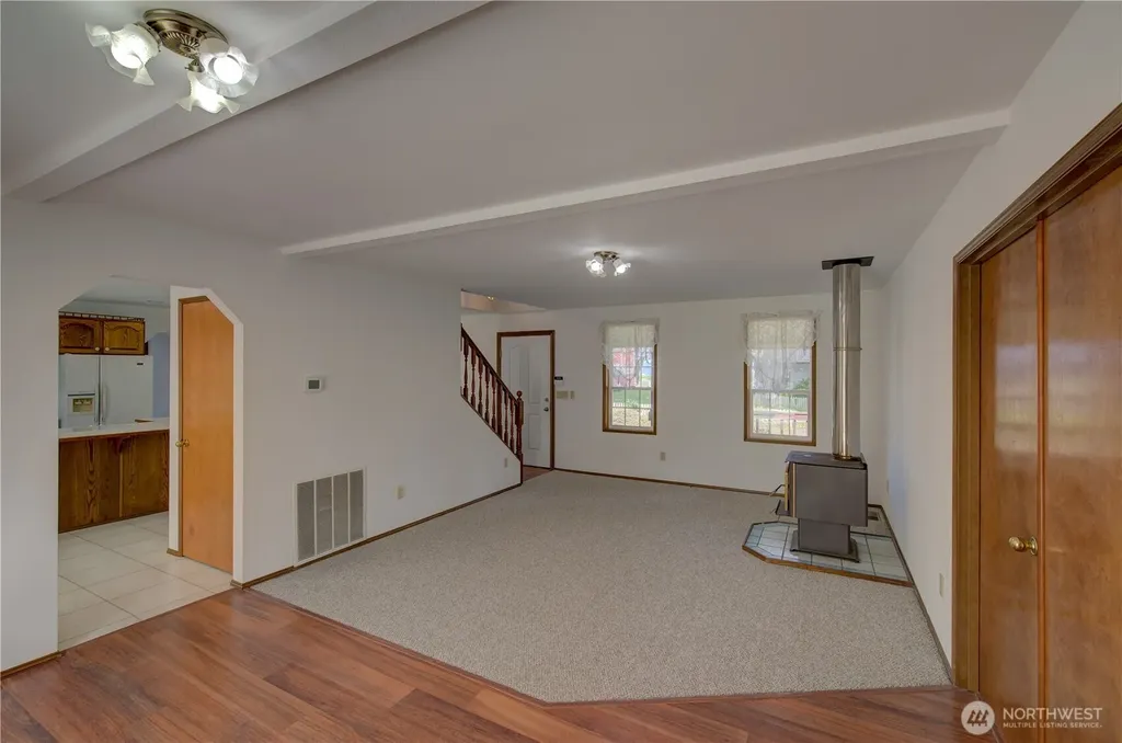 34009 Territory Road Oysterville WA 98641