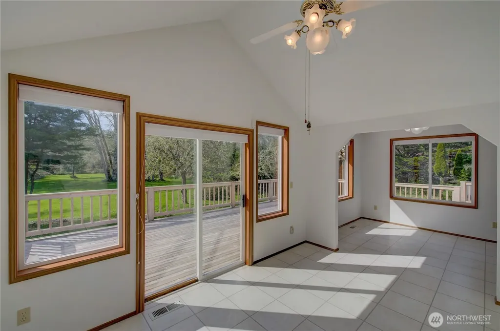 34009 Territory Road Oysterville WA 98641