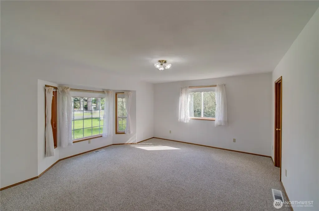 34009 Territory Road Oysterville WA 98641