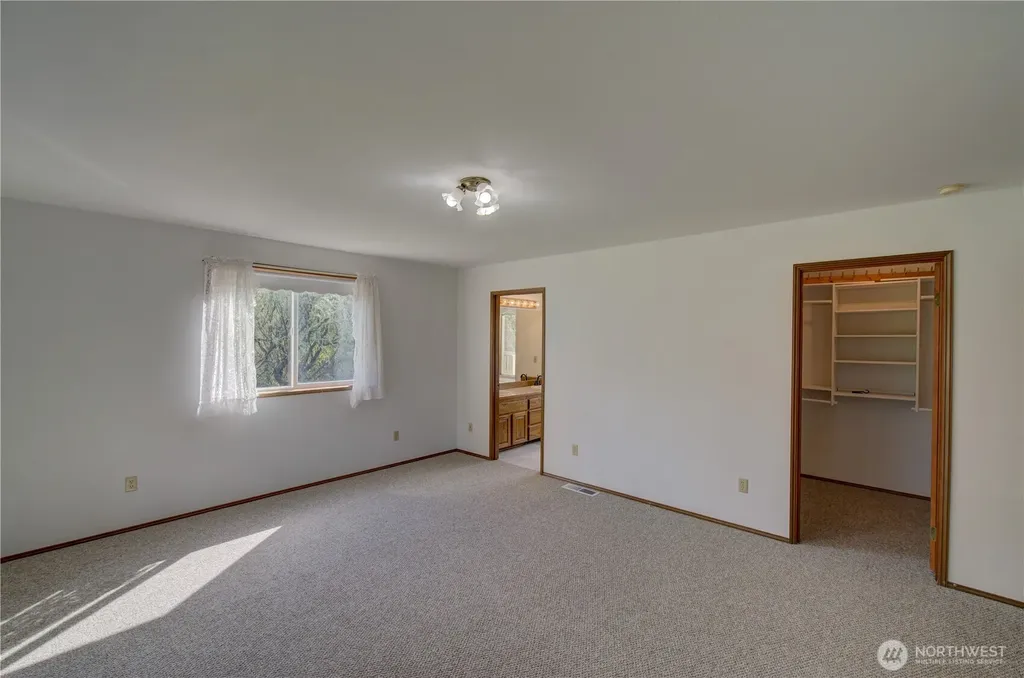 34009 Territory Road Oysterville WA 98641
