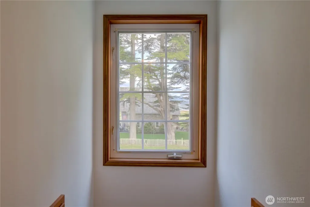 34009 Territory Road Oysterville WA 98641