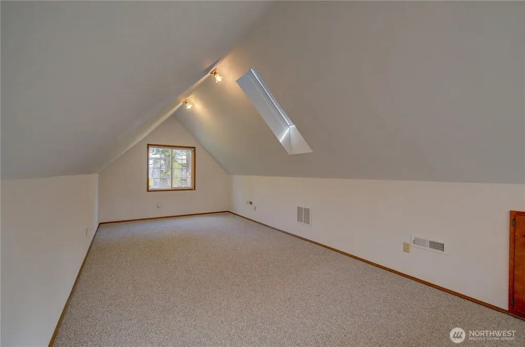 34009 Territory Road Oysterville WA 98641