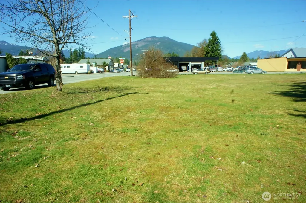 1095 Darrington Street Darrington WA 98241