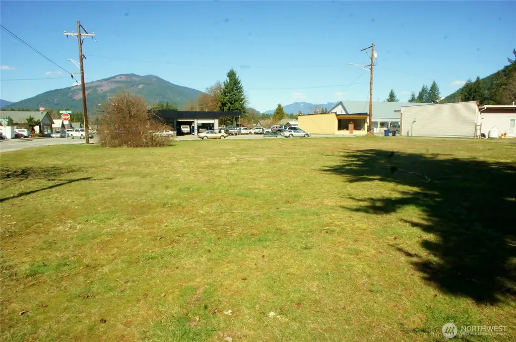 1095 Darrington Street Darrington WA 98241
