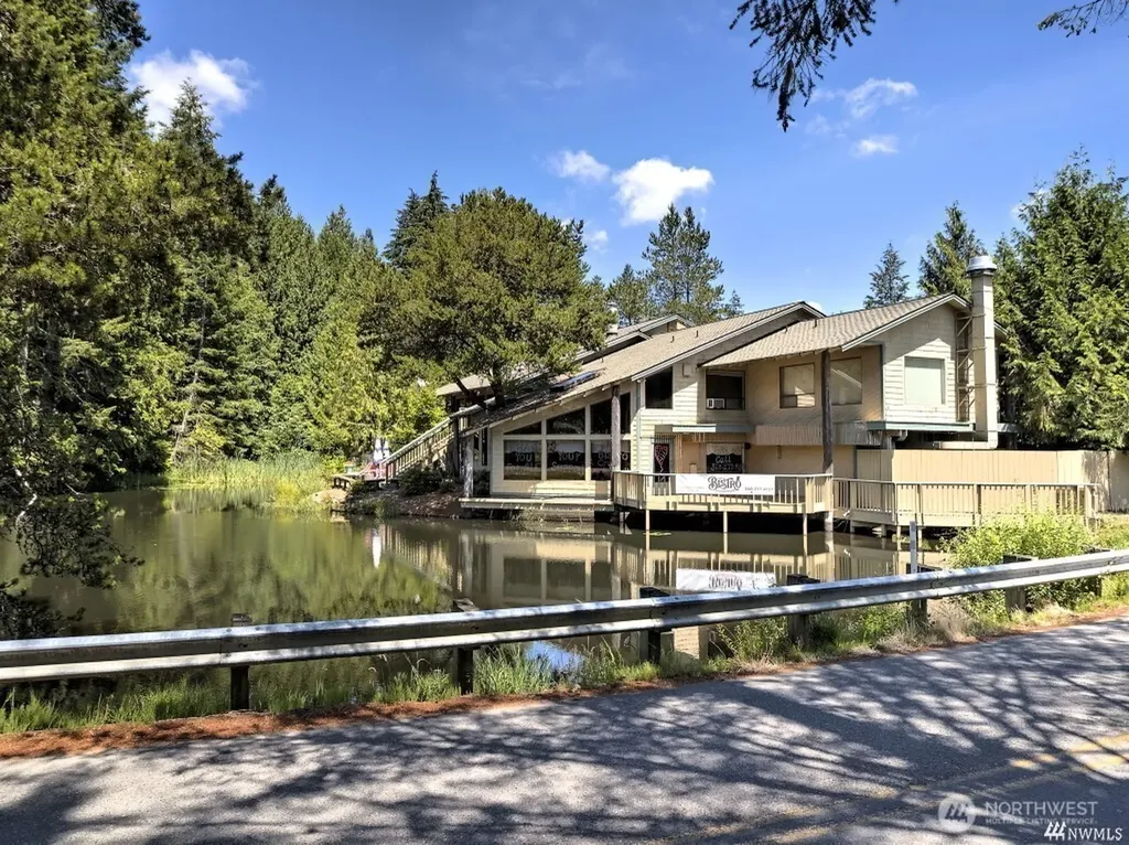 200 E Soderberg Road Allyn WA 98524