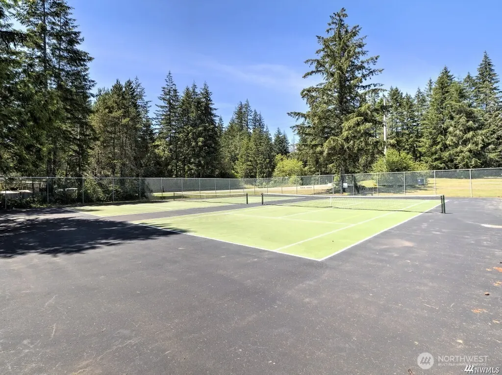 200 E Soderberg Road Allyn WA 98524