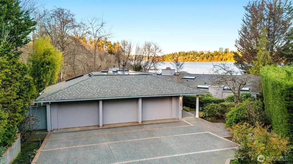 8428 N Mercer Way Mercer Island WA 98040