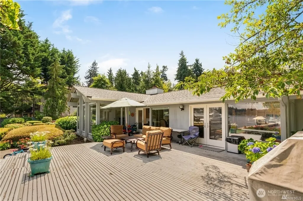 8428 N Mercer Way Mercer Island WA 98040