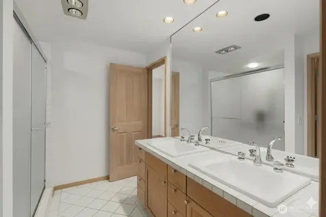 8428 N Mercer Way Mercer Island WA 98040