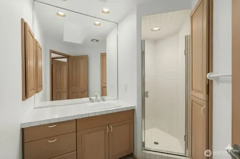 8428 N Mercer Way Mercer Island WA 98040