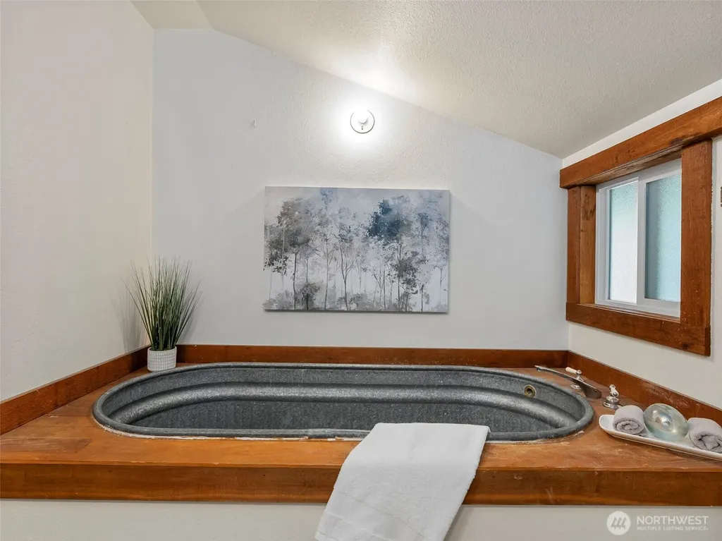 8131 Kerbaugh Road NE Olympia WA 98516