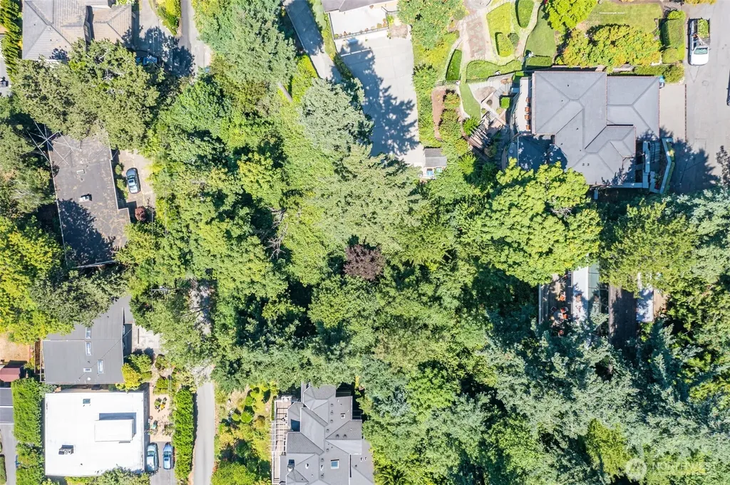 28 68th Avenue SE Mercer Island WA 98040