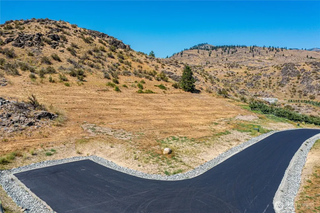 142 Lainey Lane Manson WA 98831