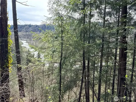 149 175th Avenue SE Renton WA 98059