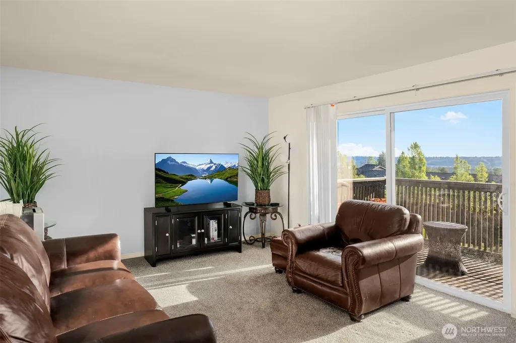 1425 S Puget Drive Renton WA 98055