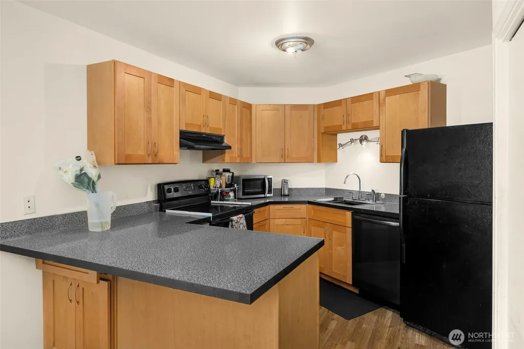 1425 S Puget Drive Renton WA 98055