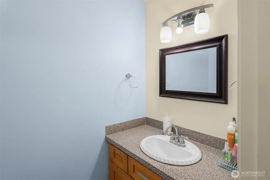 1425 S Puget Drive Renton WA 98055