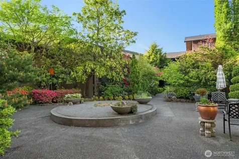 1425 S Puget Drive Renton WA 98055
