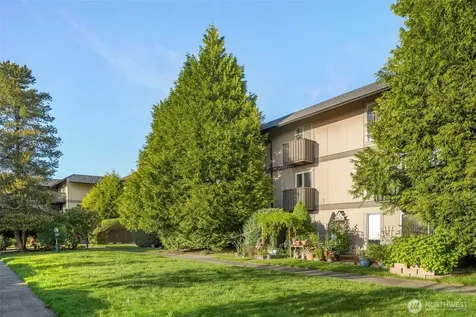 1425 S Puget Drive Renton WA 98055