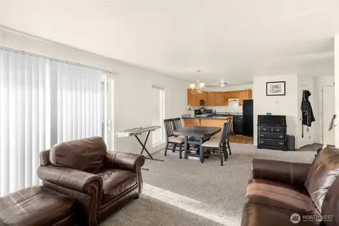 1425 S Puget Drive Renton WA 98055