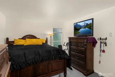 1425 S Puget Drive Renton WA 98055