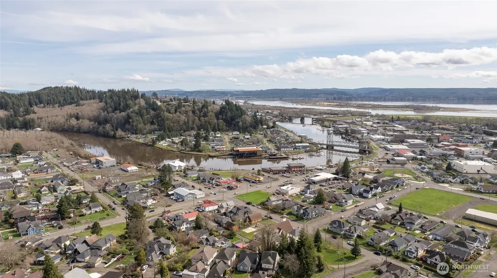 219 Lincoln Street Hoquiam WA 98550