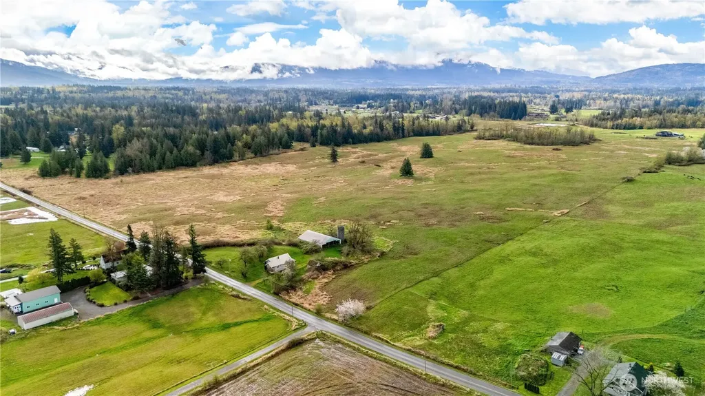 1817 Central Road Everson WA 98247