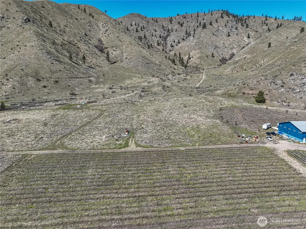 7 Tunnel Hill Road Chelan WA 98816