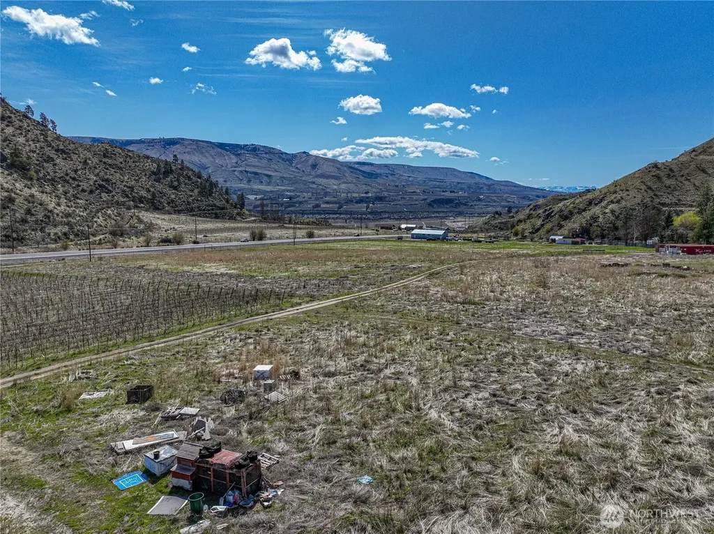 7 Tunnel Hill Road Chelan WA 98816