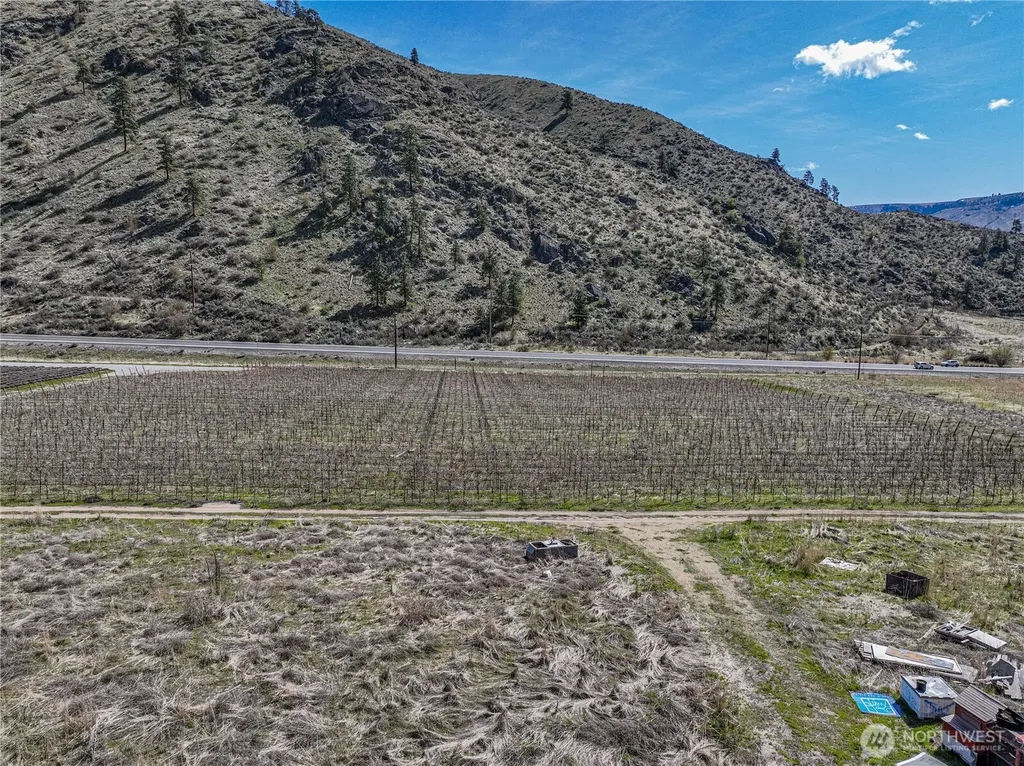 7 Tunnel Hill Road Chelan WA 98816