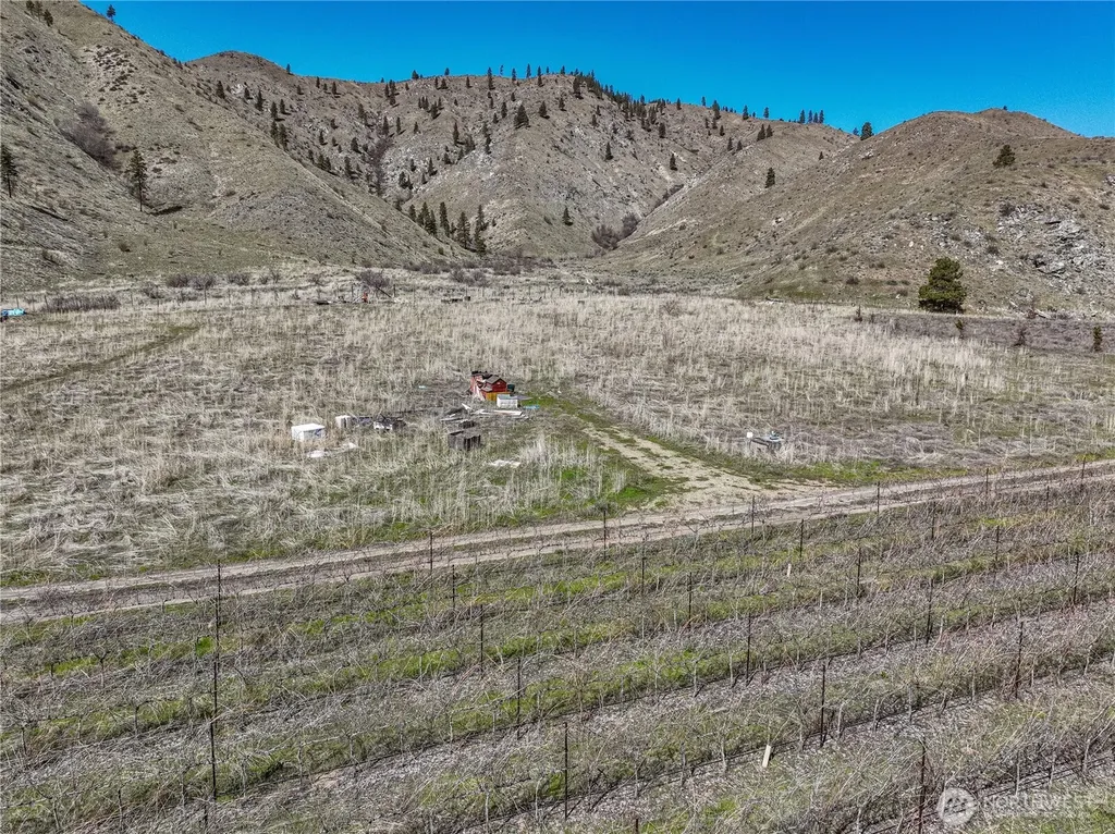 7 Tunnel Hill Road Chelan WA 98816