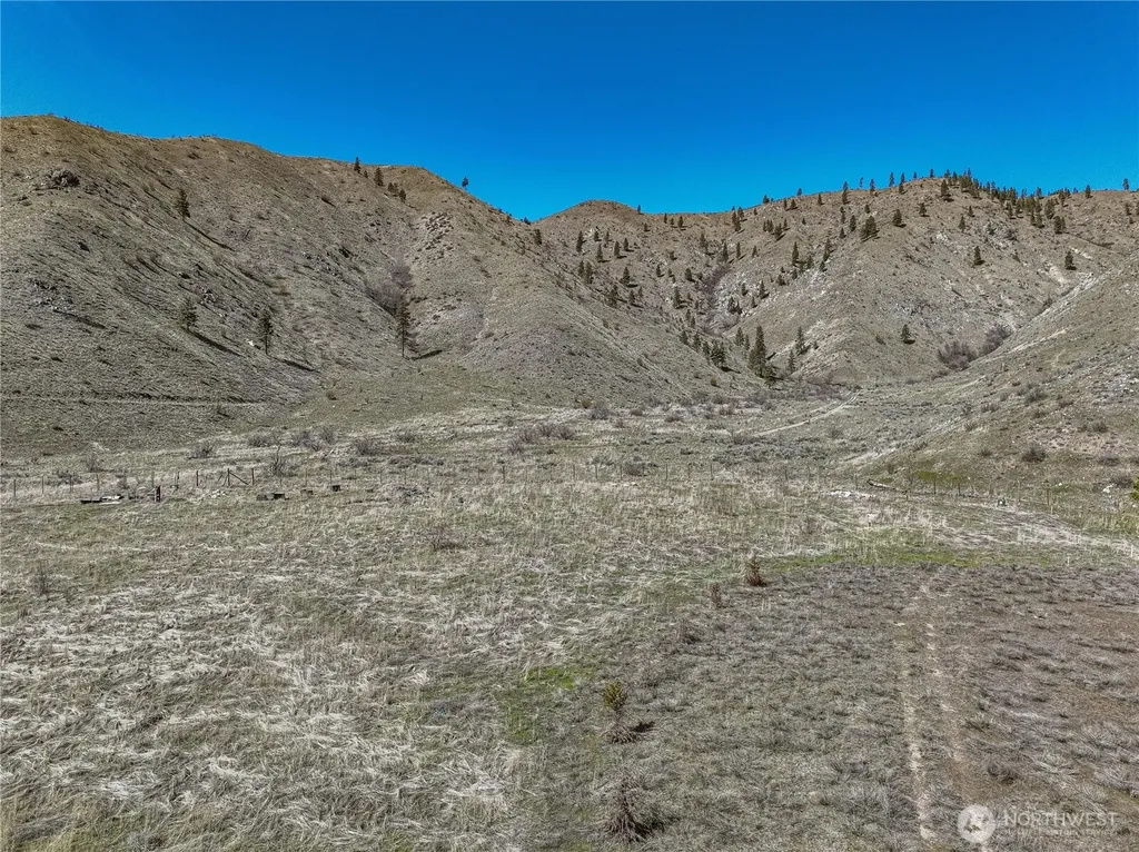 7 Tunnel Hill Road Chelan WA 98816