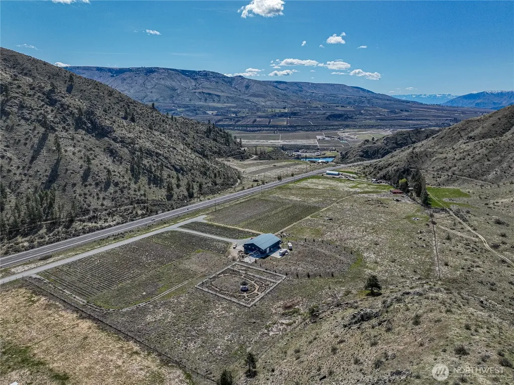 7 Tunnel Hill Road Chelan WA 98816