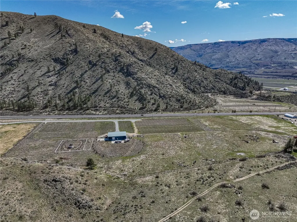 7 Tunnel Hill Road Chelan WA 98816