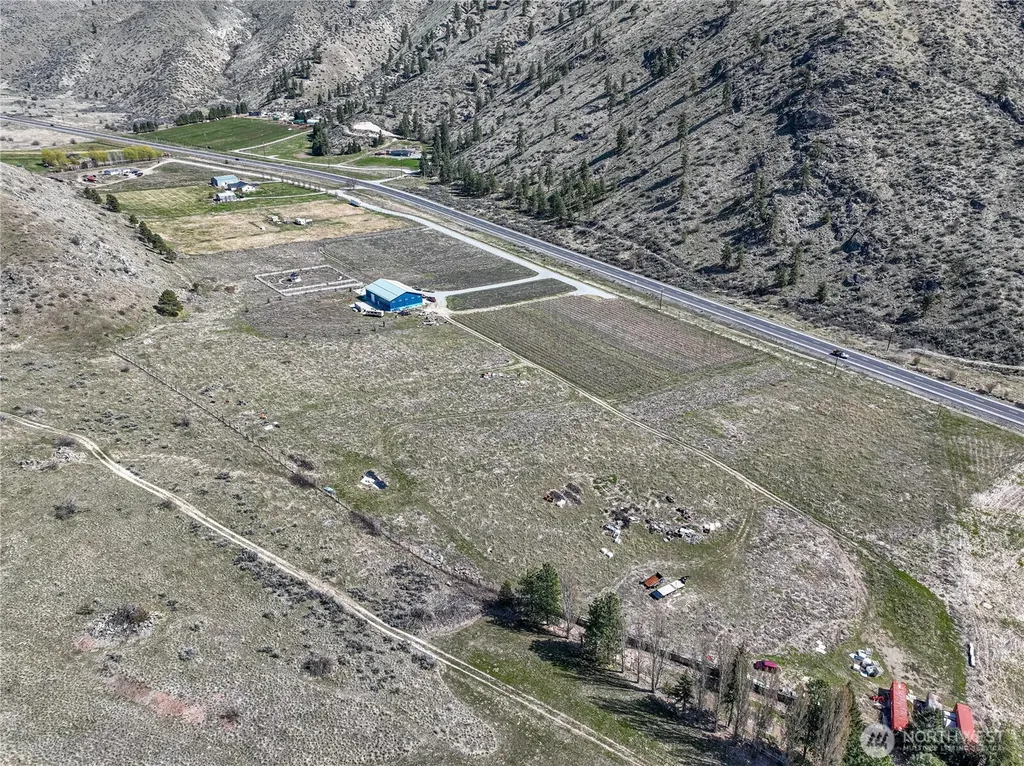 7 Tunnel Hill Road Chelan WA 98816