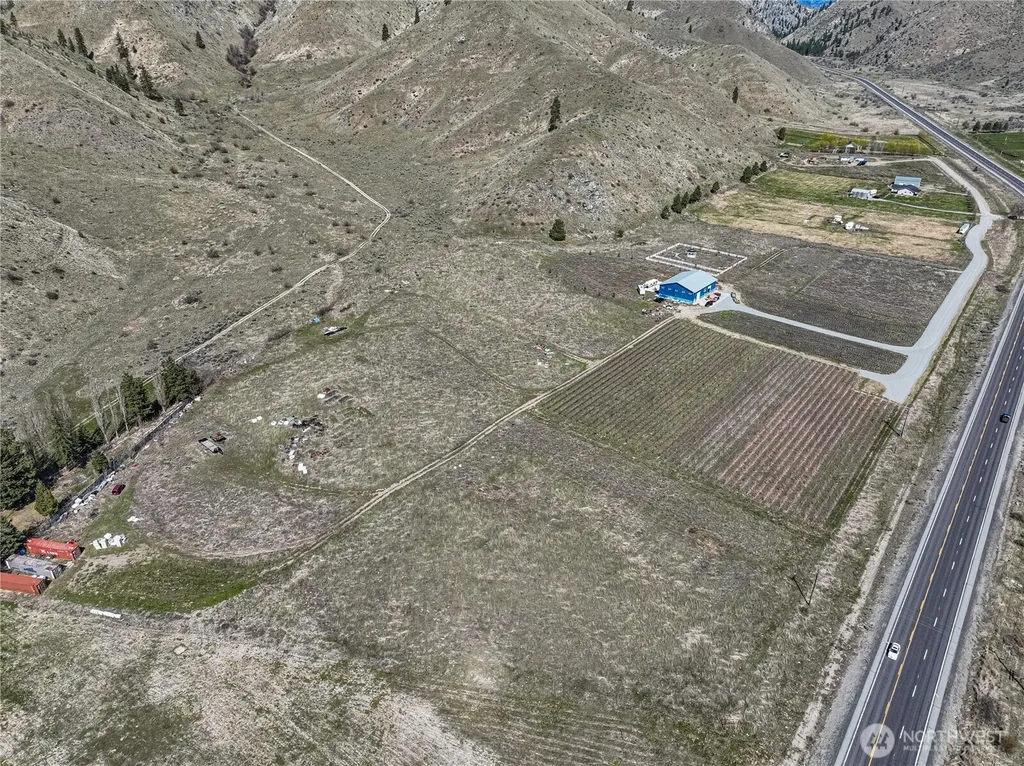 7 Tunnel Hill Road Chelan WA 98816