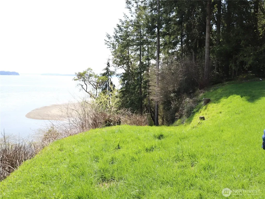14811 71st Street NW Lakebay WA 98349