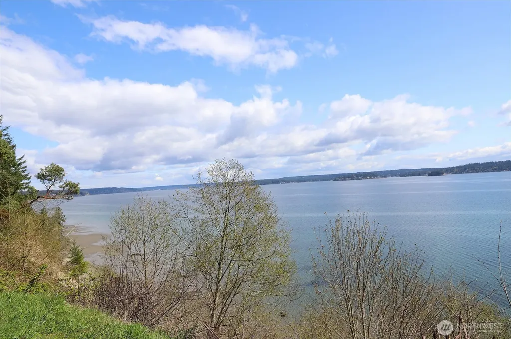 14811 71st Street NW Lakebay WA 98349