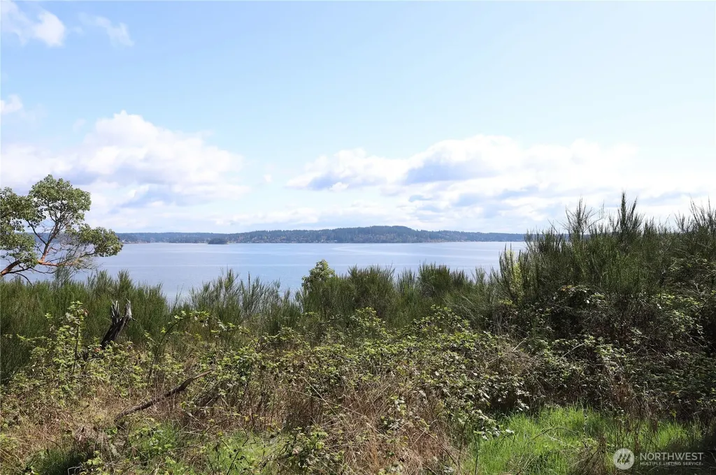 14811 71st Street NW Lakebay WA 98349