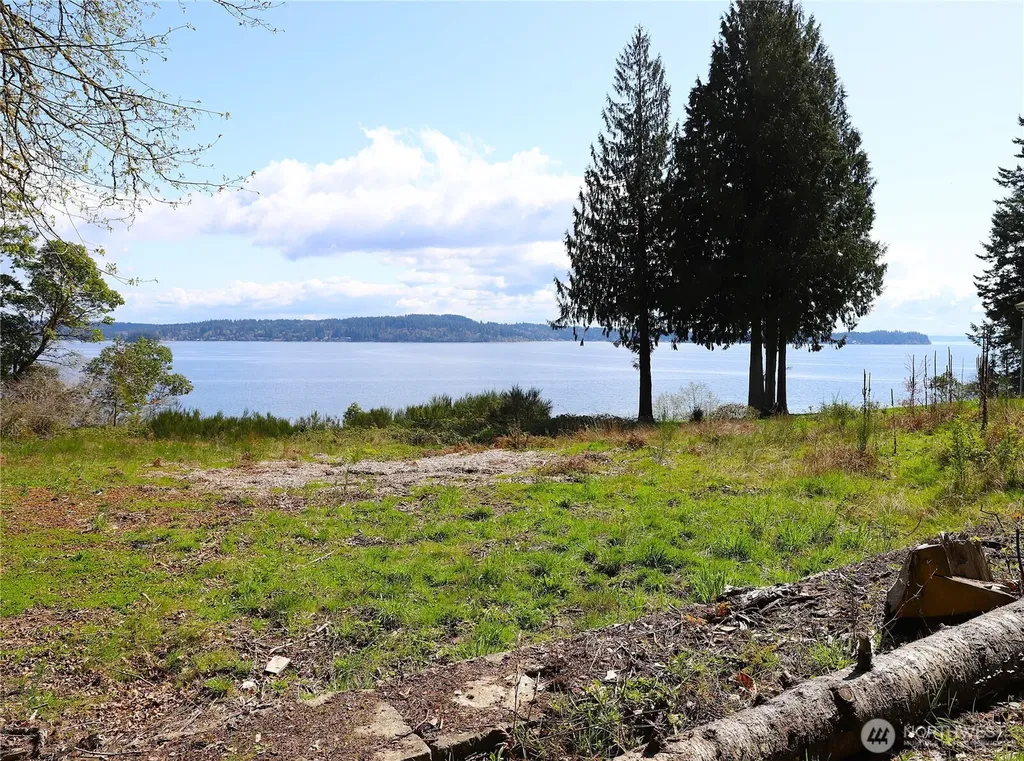 14811 71st Street NW Lakebay WA 98349