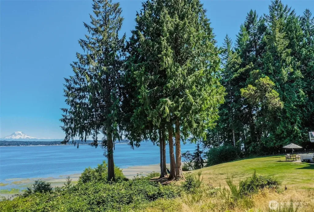14811 71st Street NW Lakebay WA 98349