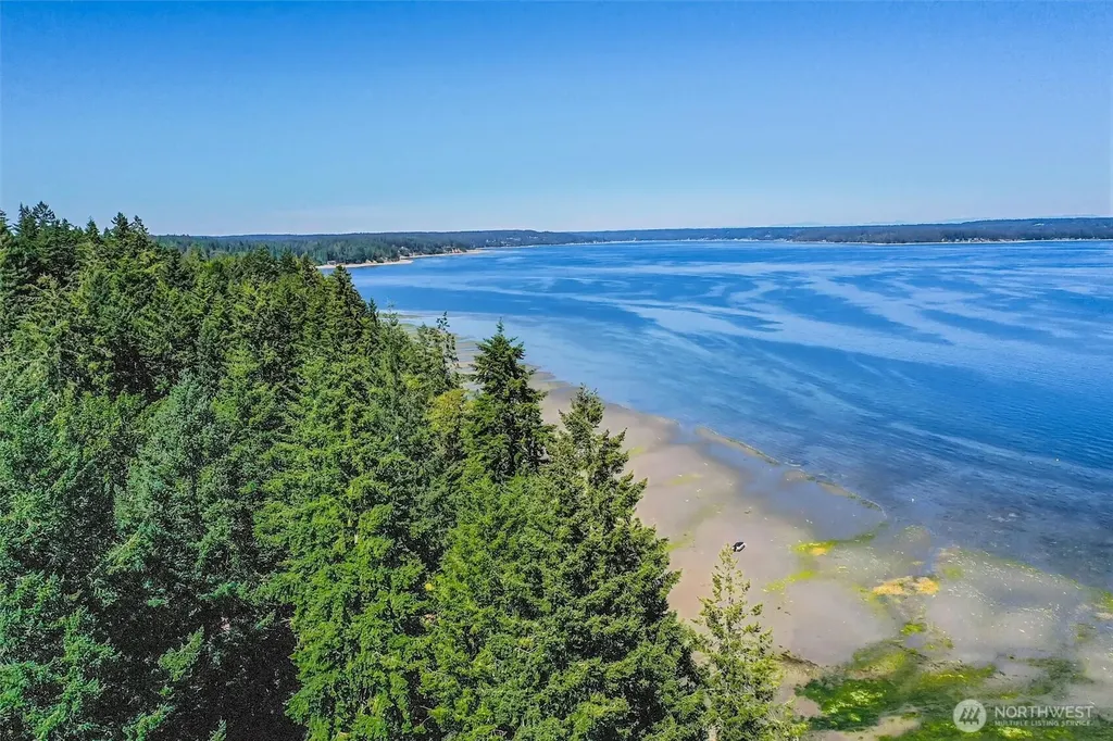 14811 71st Street NW Lakebay WA 98349