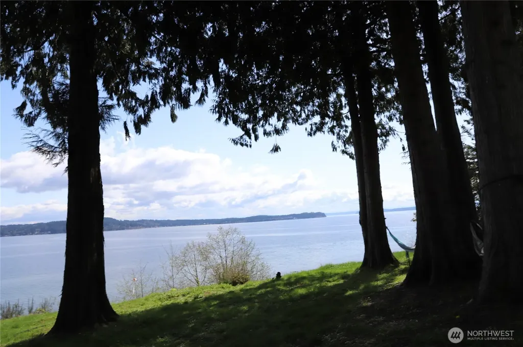 14811 71st Street NW Lakebay WA 98349